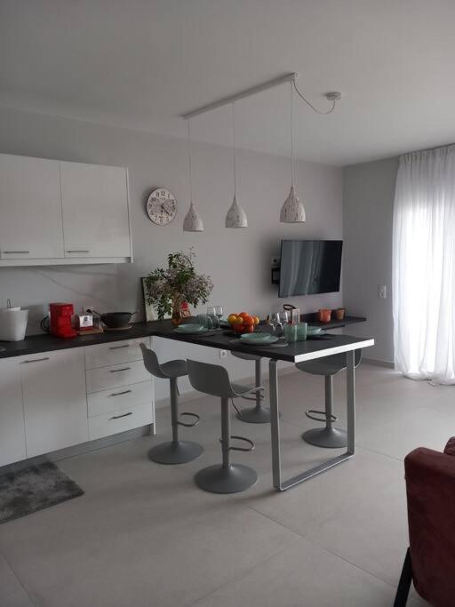 Gesyl Apartment Tolón Esterno foto